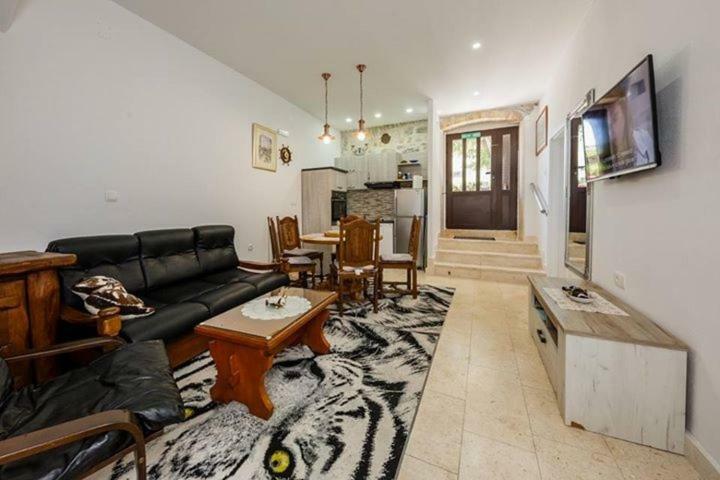 Apartman Lavanda Kaštela エクステリア 写真